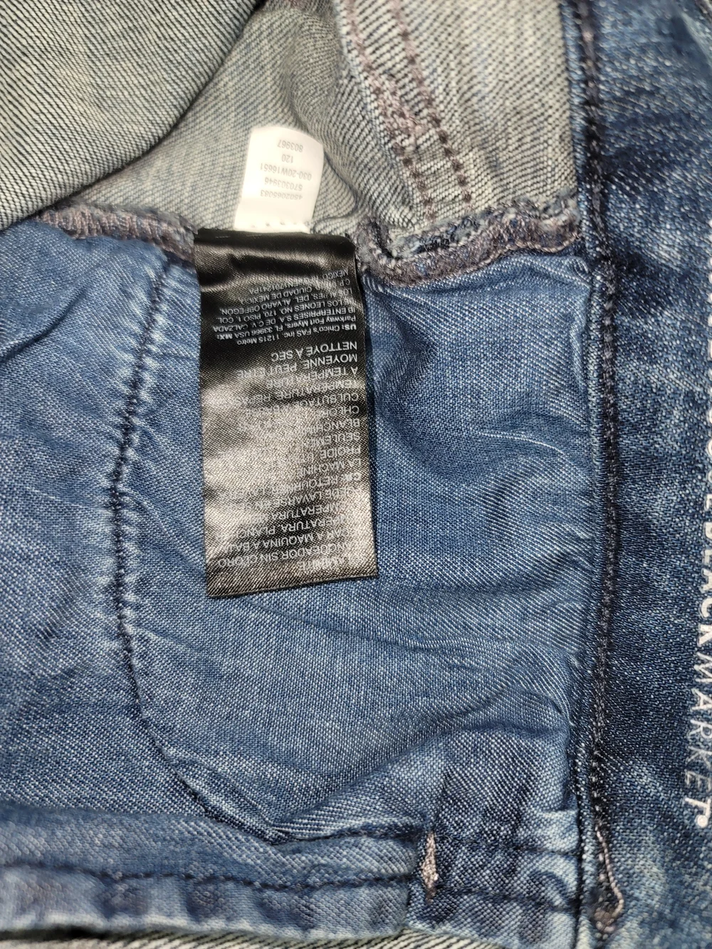 Light Wash Embroidered Skinny Jeans - Women - Picture 6 of 9